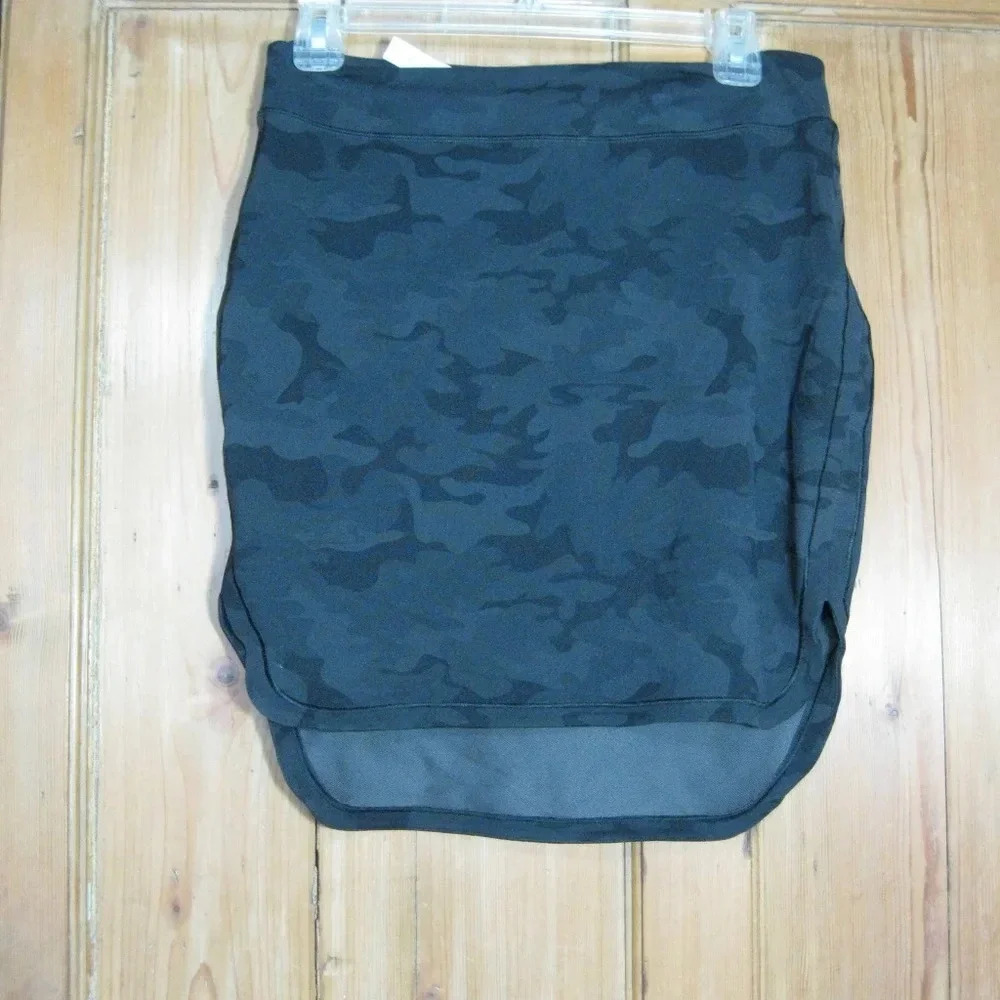 Lululemon‎ City Skirt Savasana camo 6